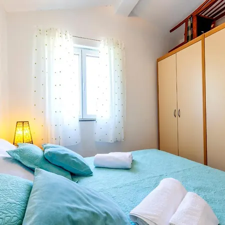 Janus Apartmán *
