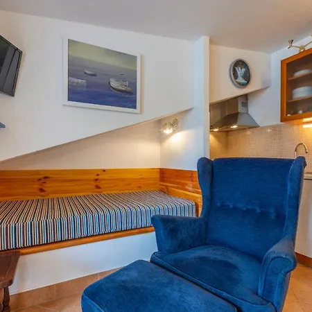Janus Apartment
