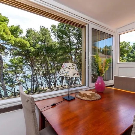 Janus * Jelsa (Hvar)