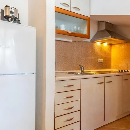 Janus * Jelsa (Hvar)