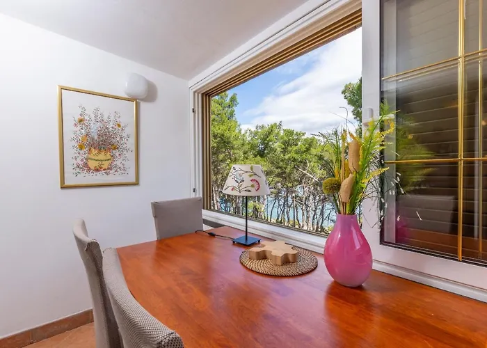 Janus Apartman *