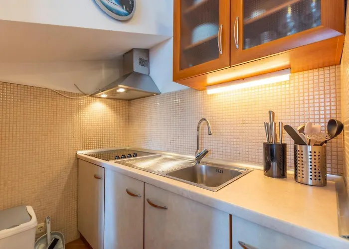 Apartman Janus Jelsa (Hvar)