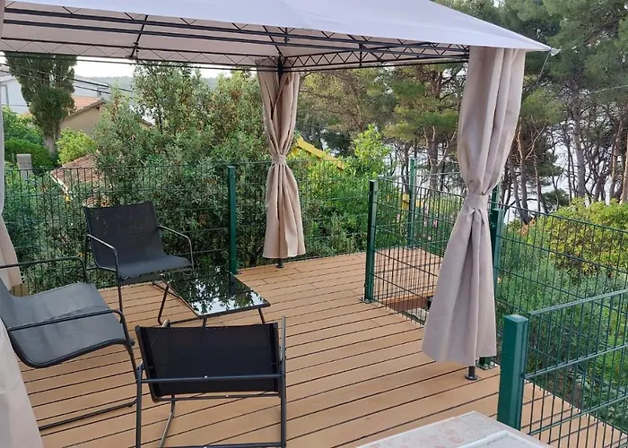 Apartman Janus Jelsa (Hvar)