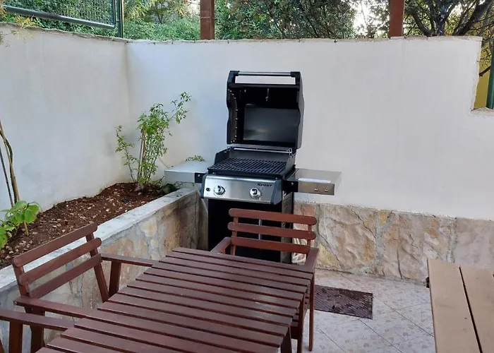 Janus Apartman *